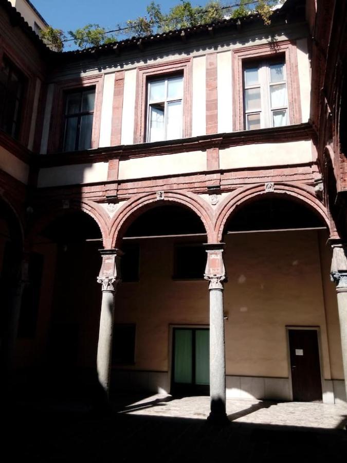 ℒovely & ℰlegant Studio Next To Duomo/Missori Milaan Buitenkant foto