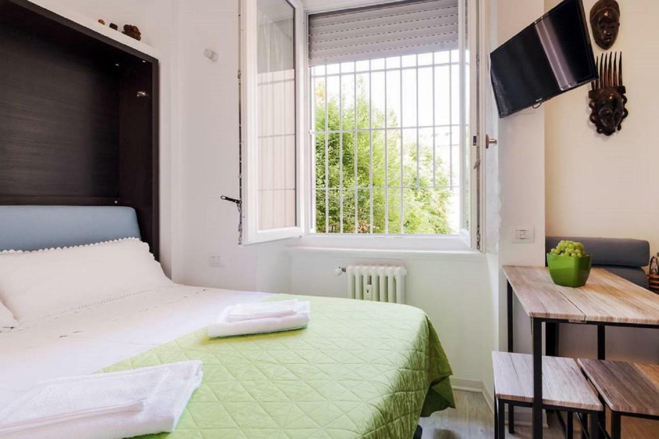 ℒovely & ℰlegant Studio Next To Duomo/Missori Milaan Buitenkant foto